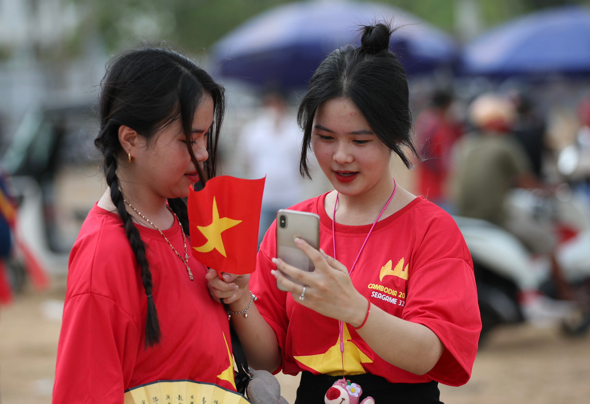 Thang U22 Singapore, U22 Viet Nam the hien bo mat moi tai SEA Games 32-Hinh-14