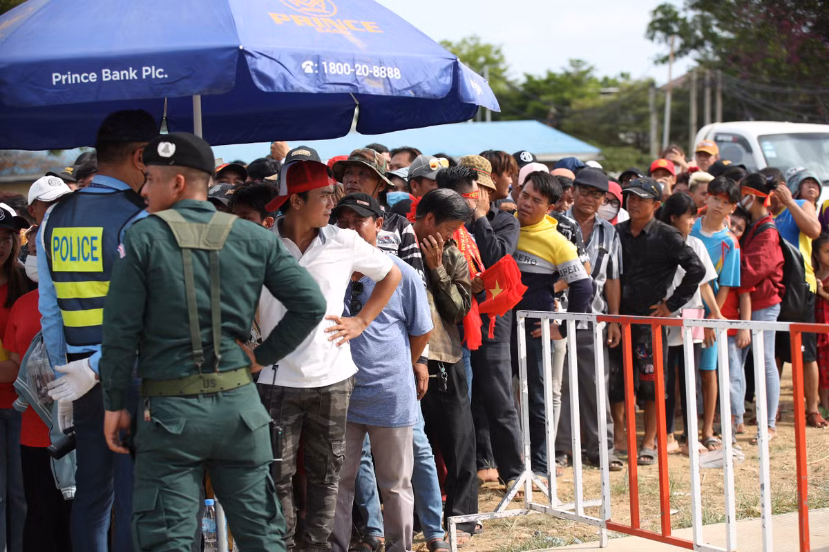 Thang U22 Singapore, U22 Viet Nam the hien bo mat moi tai SEA Games 32-Hinh-10