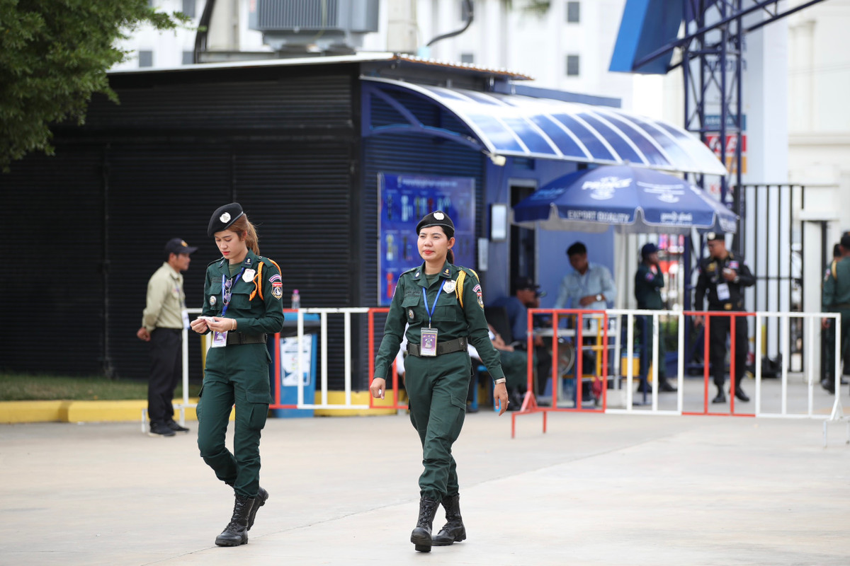 Thang U22 Singapore, U22 Viet Nam the hien bo mat moi tai SEA Games 32-Hinh-9