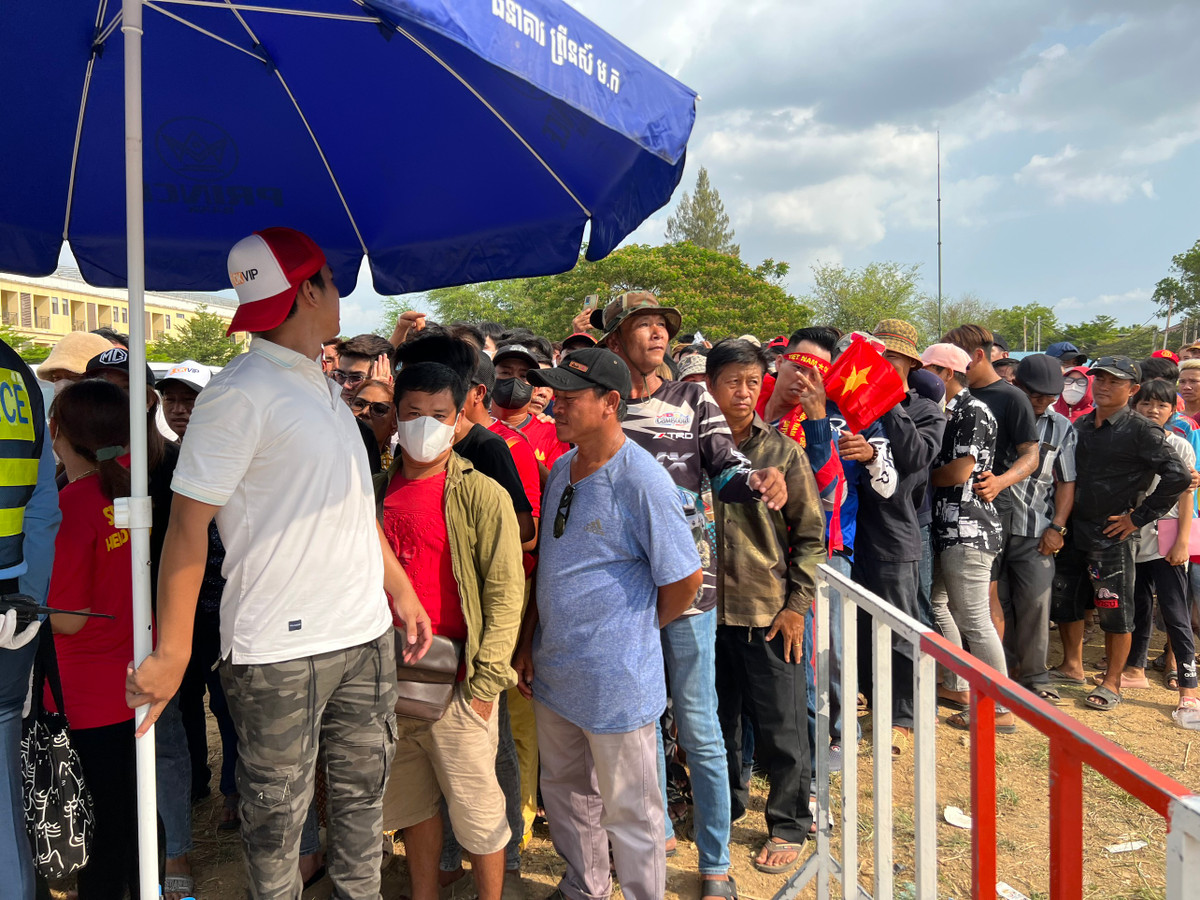 Thang U22 Singapore, U22 Viet Nam the hien bo mat moi tai SEA Games 32-Hinh-11