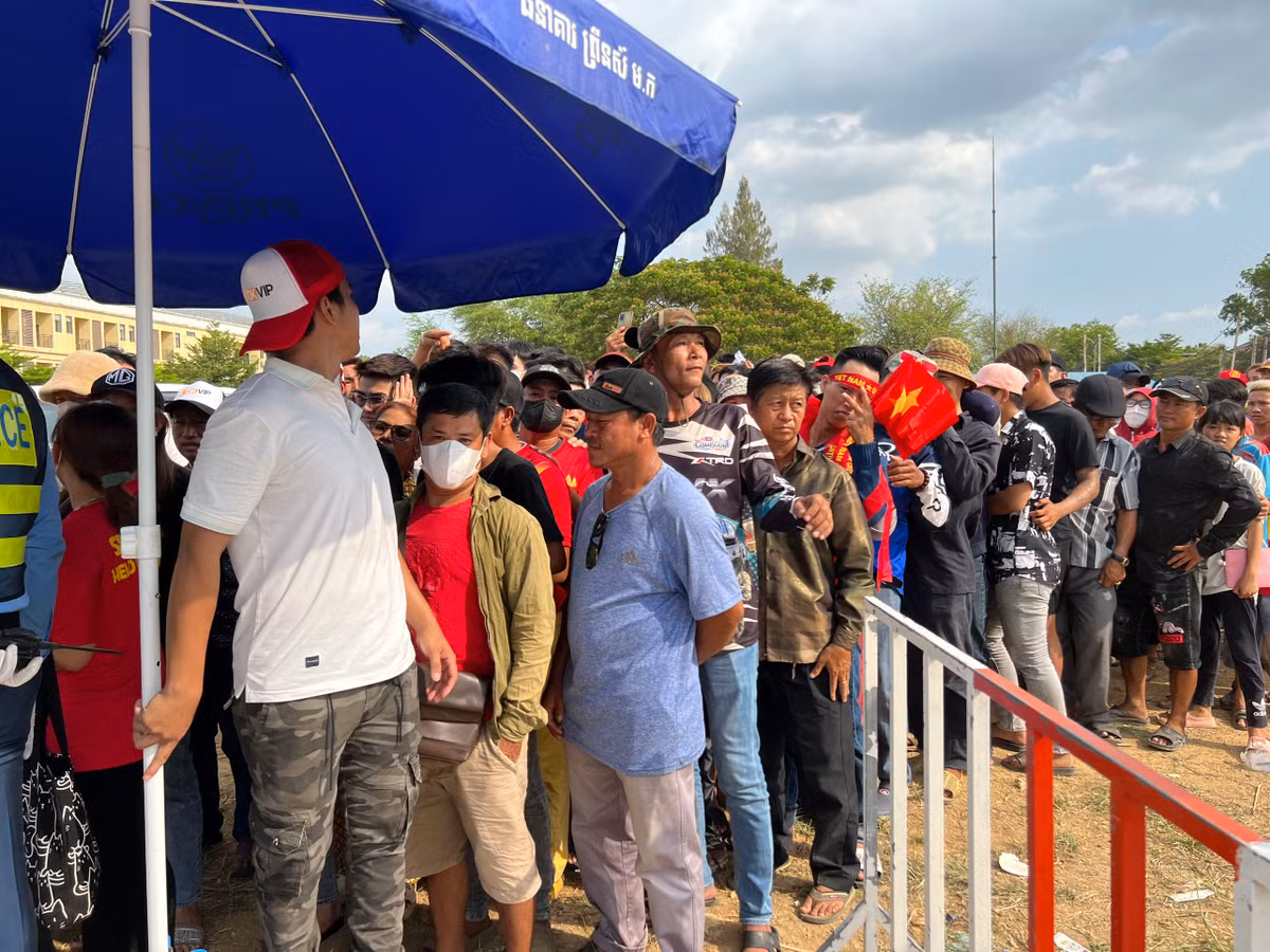 Thang U22 Singapore, U22 Viet Nam the hien bo mat moi tai SEA Games 32-Hinh-11