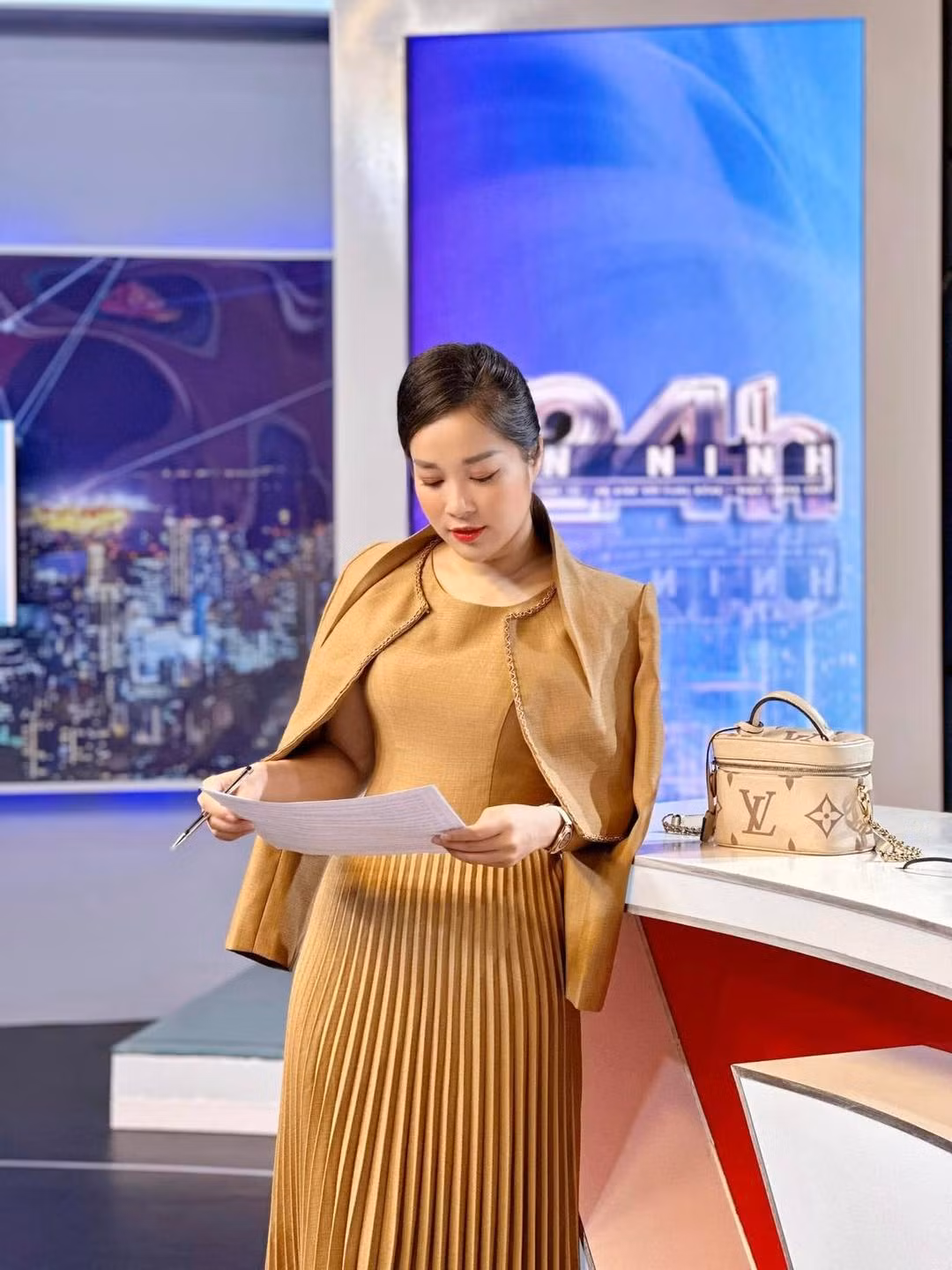 Đặc biệt, trong đó, vai Hoài "xù" trong "Zippo, Mù tạt và Em" mang về cho Minh Hương giải Cánh diều vàng 2017 cho "Nữ diễn viên phụ xuất sắc nhất".