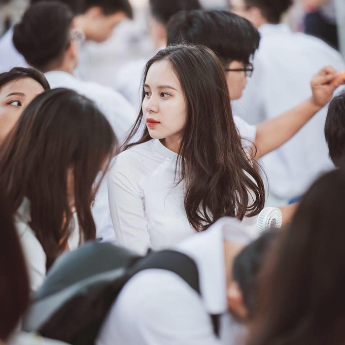 Dù là mặc áo dài hay để mặt mộc, Mỹ Anh vẫn đẹp hút hồn.