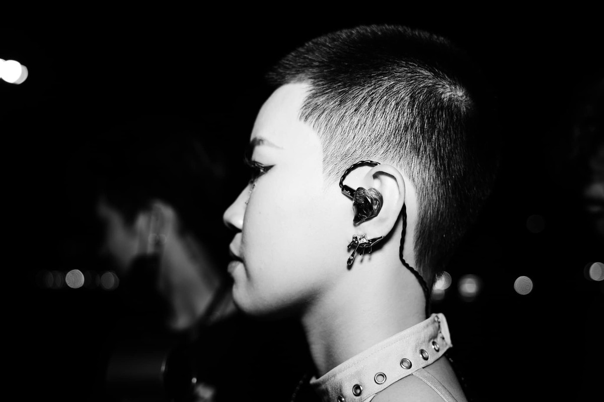 Chỉ sau khoảng 16 tiếng đồng hồ đăng tải, đoạn clip đã có 1 triệu lượt xem và hàng chục nghìn lượt yêu thích.