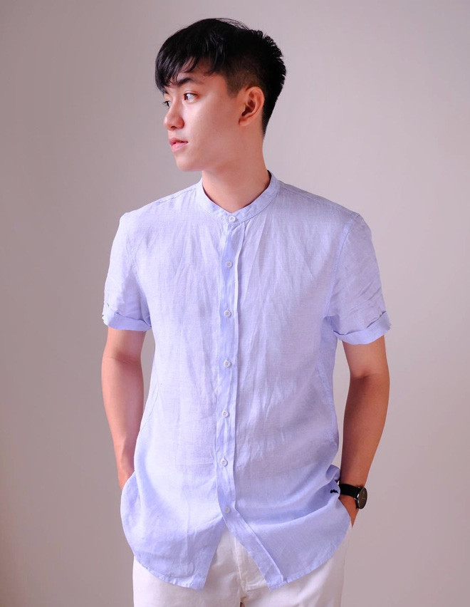 Sỹ Khiêm trước đây từng làm kỹ thuật hơn 2 năm sau khi tốt nghiệp trường Sư phạm Kỹ thuật. Sau khi cảm thấy bản thân không phù hợp với công việc ấy, bên cạnh đó anh chàng lại có niềm đam mê với công việc tiếp viên hàng không nên đã mạnh dạn đi phỏng vấn.