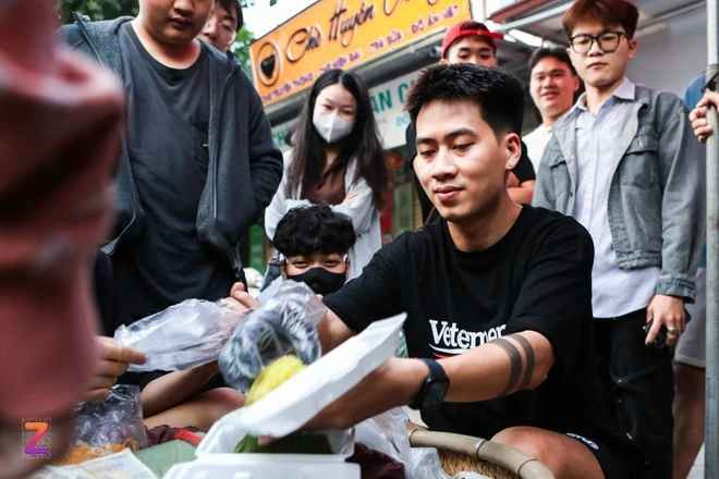 Nếu như ở cuối tháng 8/2024, Dương Gió Tai chỉ mới được 50.000 người theo dõi thì đến cuối tháng 9, con số là 400.000. Hiện tại, nam TikToker đang có 1,3 triệu người theo dõi, 48 triệu lượt xem toàn kênh và rất nhiều clip triệu view hoặc hàng chục triệu view.