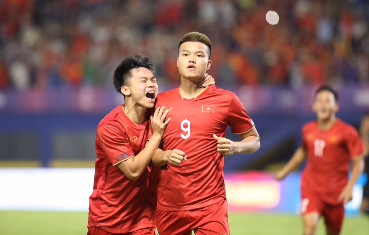 Thang U22 Lao, U22 Viet Nam con nhieu dieu phai chinh sua-Hinh-6