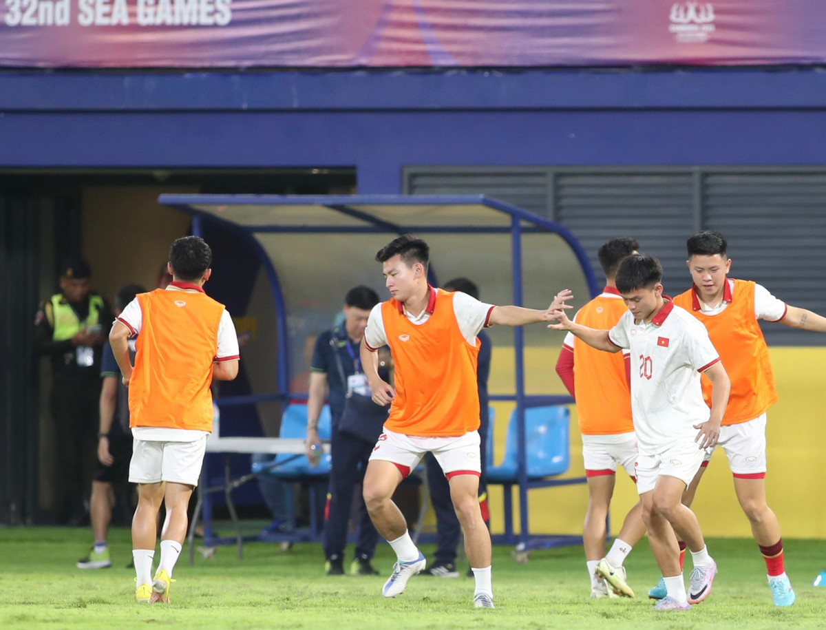 Thang U22 Lao, U22 Viet Nam con nhieu dieu phai chinh sua-Hinh-9