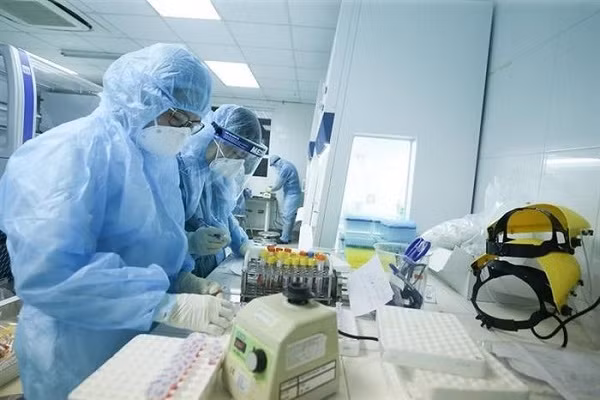 Ha Noi phat hien them 18 nguoi duong tinh SARS-CoV-2, 7 ca tai cong dong