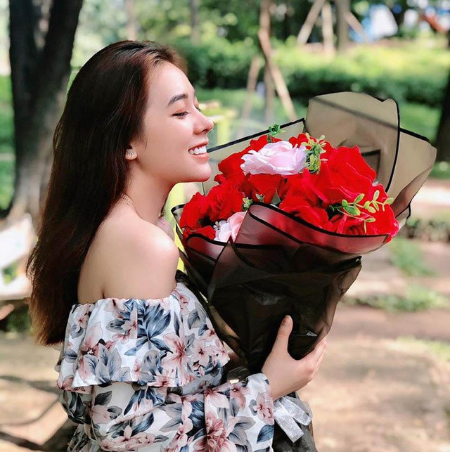 Quỳnh Miêu biết cách hài lòng với những gì mình có. Với cô nàng, muốn có tương lai tốt thì hiện tại cũng phải sống một cách vui vẻ đã.