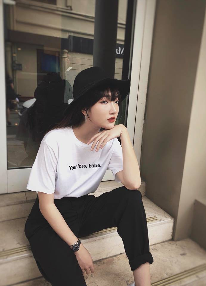 Nhóm bạn của Phanh Lee, trong đó có Huyền Lizzie, Thu Hoài, đáp chuyến bay đến Đà Nẵng từ ngày 19/6.