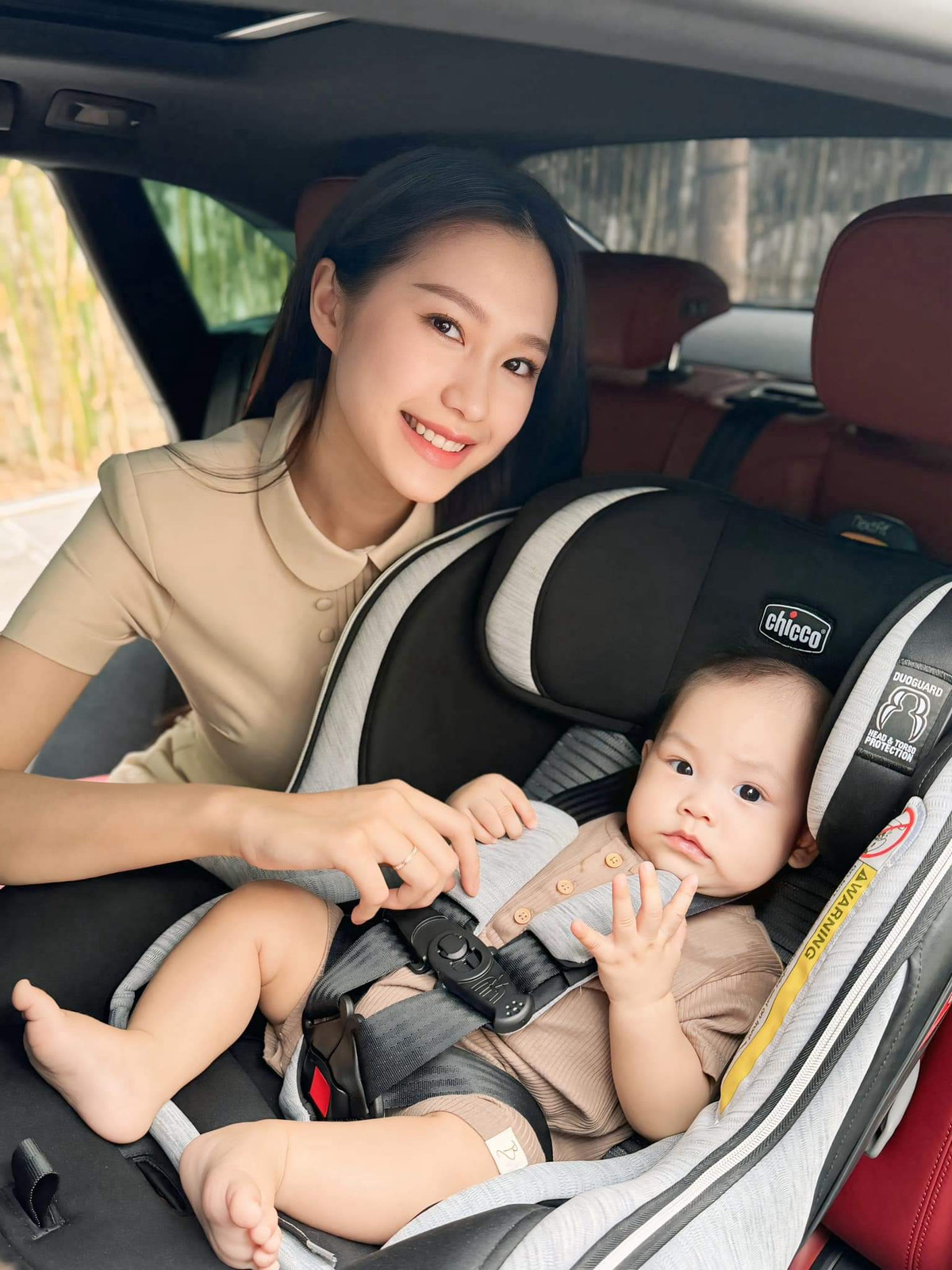 Sau khi có cu Thóc, vợ chồng Đoàn Văn Hậu liên tục khoe quý tử lên trang cá nhân và nhận về nhiều lời khen từ netizen.