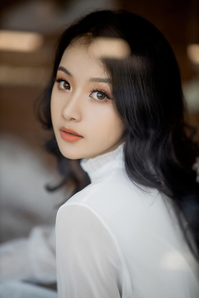 Theo tìm hiểu, Gia Tiên hiện đang theo học tại trường ĐH Ngoại ngữ Huế, khoa Quốc tế học.