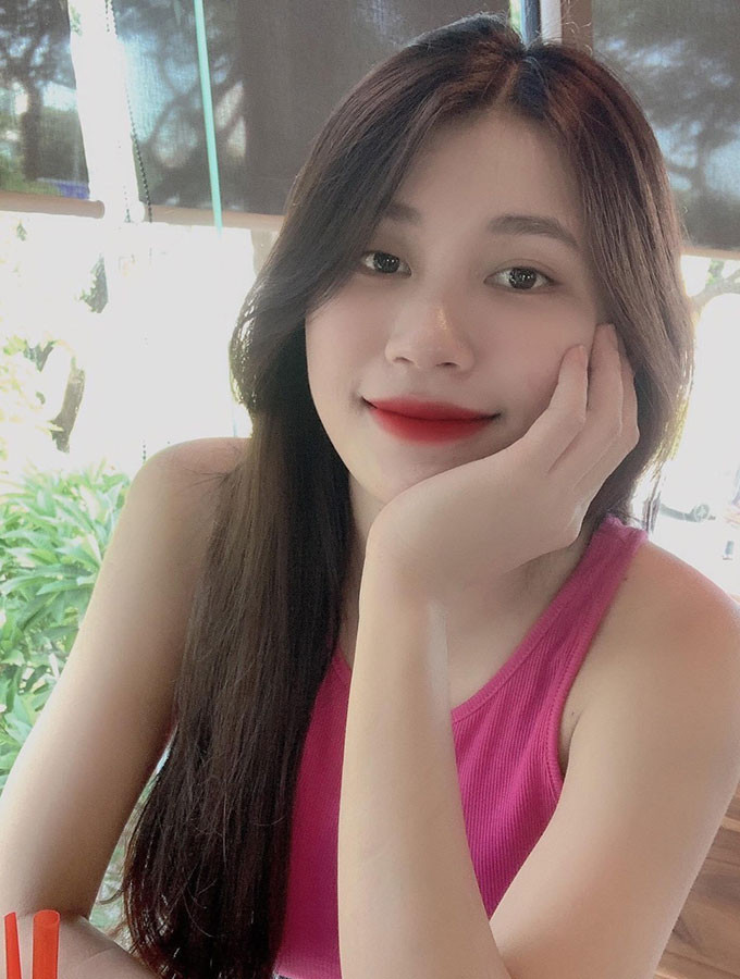 Chỉ trong thời gian ngắn, Như Tuyền là cái tên được tìm kiếm nhiều nhất trên các nền tảng xã hội.