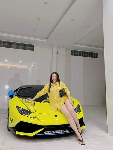 Mới đây, nữ đại gia Bạc Liêu - Huỳnh Như lại tiếp tục khiến người dân mạng phải nức lòng trước một hành động vô cùng đẹp của mình.