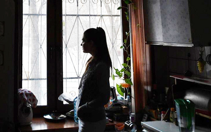 CP Phap tra tien phong khach san cho nan nhan bao luc gia dinh trong dich COVID-19