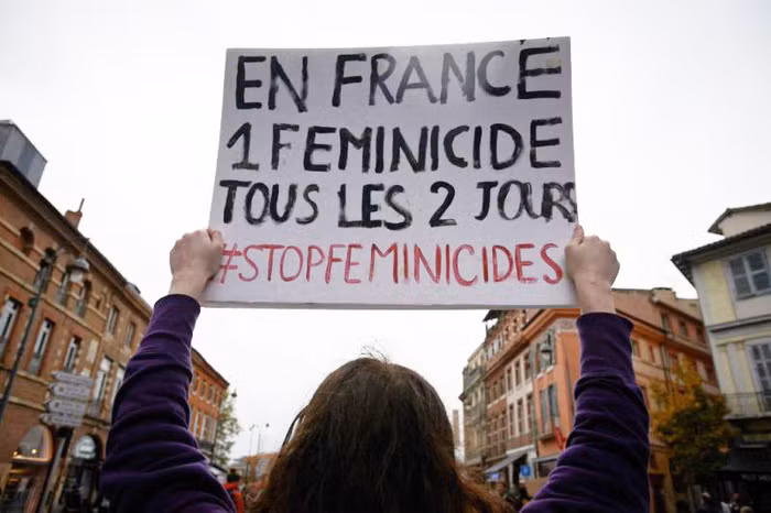 CP Phap tra tien phong khach san cho nan nhan bao luc gia dinh trong dich COVID-19-Hinh-3