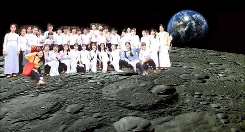 Theo nhiều bạn học sinh, cách chụp kỷ yếu như trên vừa tiết kiệm được khoản chi phí, lại còn đảm bảo chống lây lan bệnh dịch, quá tiện trong thời gian giãn cách xã hội.