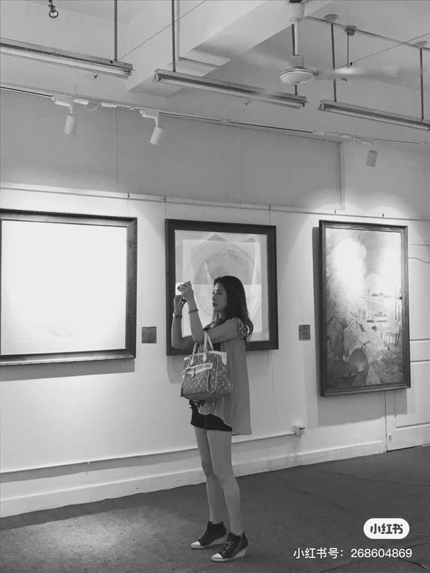 Ngoài ra, bà mẹ U50 còn có rất nhiều nguyên tắc để duy trì vẻ trẻ trung như yêu quý và trân trọng bản thân, chấp nhận rằng ai cũng sẽ già đi, coi trọng và kiên trì chăm sóc da, không ngừng học hỏi và tiếp thu cái mới...