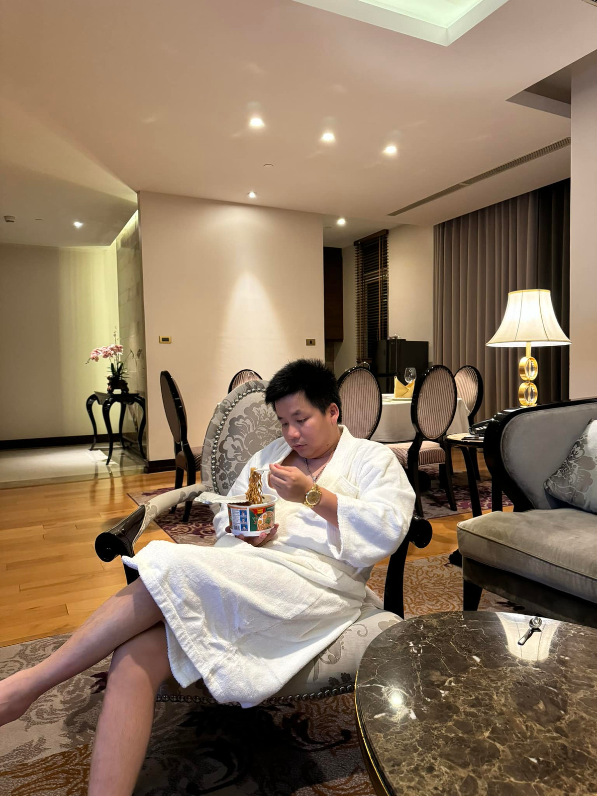 Tại Việt Nam, Khoa Pug ngoài việc cập nhật các video đời thường còn mở thêm kênh TikTok cá nhân. Tuy nhiên, trái ngược với sự nổi tiếng trên kênh YouTube có 4,6 triệu người đăng ký theo dõi, kênh TikTok của Khoa Pug hiện tại chỉ có hơn 17.000 follower (người theo dõi) với 4 clip ngắn.