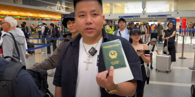 Trước đó, anh đã đóng cửa nhà hàng lẩu tại Mỹ và bàn giao cho Vương Phạm quản lý. Nam YouTuber hé lộ kế hoạch khi về Việt Nam sẽ tiếp tục những hành trình khám phá vì bản thân không muốn bó buộc vào một công việc duy nhất.