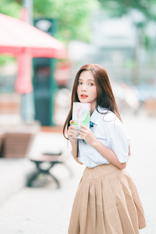 Mới đây, Ngọc Huyền tham gia vào bộ phim Những ngày không quên và đóng vai bạn gái của Bảo – tình địch của Ánh Dương (Về nhà đi con).