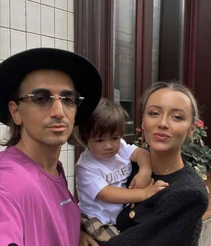 Murad và Nataly Osmann cũng không bị đóng khung mình trong phong cách chụp ảnh #FollowMeTo mà luôn có những ý tưởng sáng tạo mới.