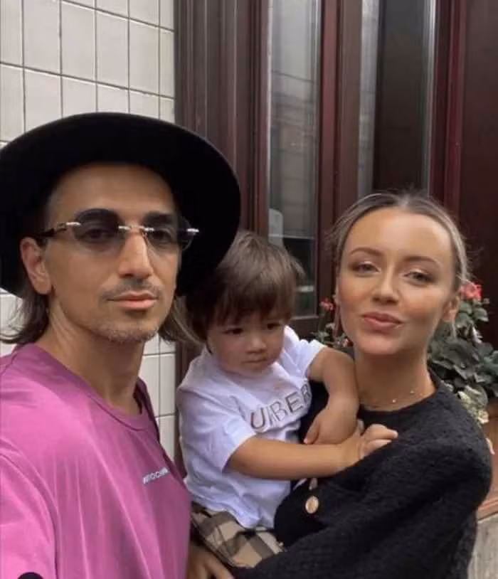 Murad và Nataly Osmann cũng không bị đóng khung mình trong phong cách chụp ảnh #FollowMeTo mà luôn có những ý tưởng sáng tạo mới.