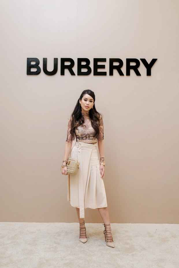 Là con gái cưng của tỷ phú Johnathan Hạnh Nguyễn đồng thời là nữ doanh nhân trẻ tuổi, Tiên Nguyễn không còn xa lạ gì với cộng đồng mạng.