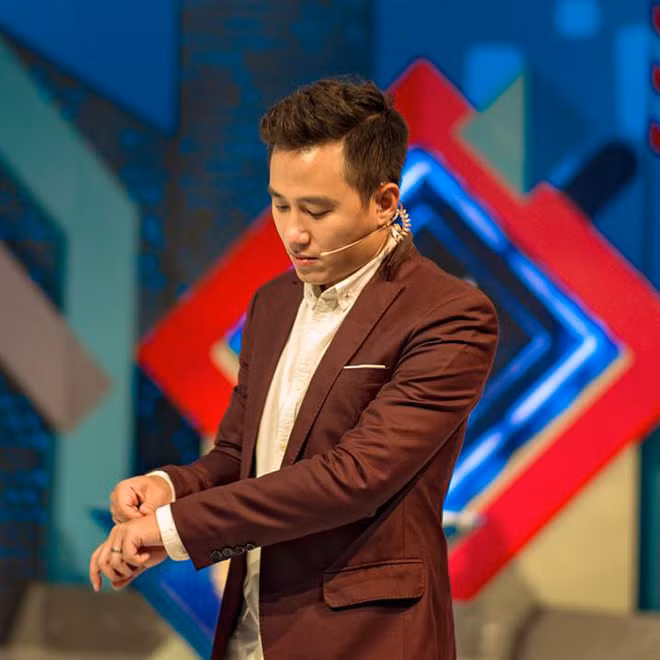 Phạm Ngọc Huy là một trong những BTV/MC kì cựu của Đài truyền hình Việt Nam. Anh gây ấn tượng với ngoại hình trẻ trung, lối dẫn tự nhiên, năng động, gắn bó lâu nhất với Đường Lên Đỉnh Olympia.