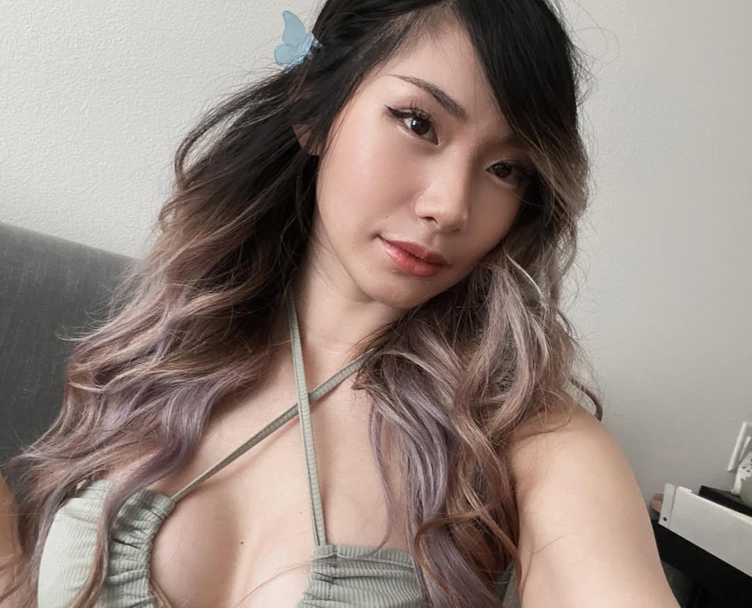 Theo nhiều ý kiến, có lẽ là do lời hứa hẹn khi xưa, lúc Leena Xu đặt mục tiêu cho Doublelift phải vô địch CKTG mới có thể tiến hành hôn lễ.