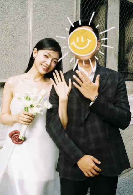 Thu Thảo cho hay có lẽ sẽ không có ai giống như cô bởi chưa đầy một tháng nữa sẽ tổ chức tiệc nhưng hiện tại mới đi chụp ảnh cưới.