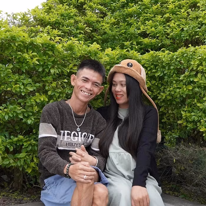 Trước khi vợ sinh em bé, Sô Y Tiết không tiếc chi số tiền lớn để xây một căn nhà sàn tặng vợ. Đây là nơi hai vợ chồng có thể ngồi thư giãn uống trà, nghỉ dưỡng trong những ngày hè nắng nóng.