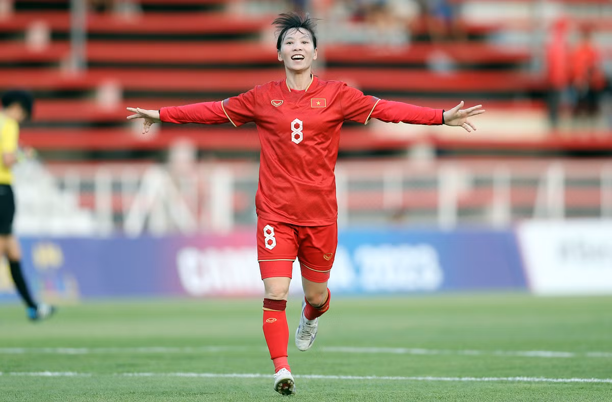 Mới đây, VFF công bố danh sách ĐT nữ Việt Nam chuẩn bị cho ASIAD 2023. Trong danh sách 25 cầu thủ không có tên tiền vệ kỳ cựu Trần Thị Thuỳ Trang.