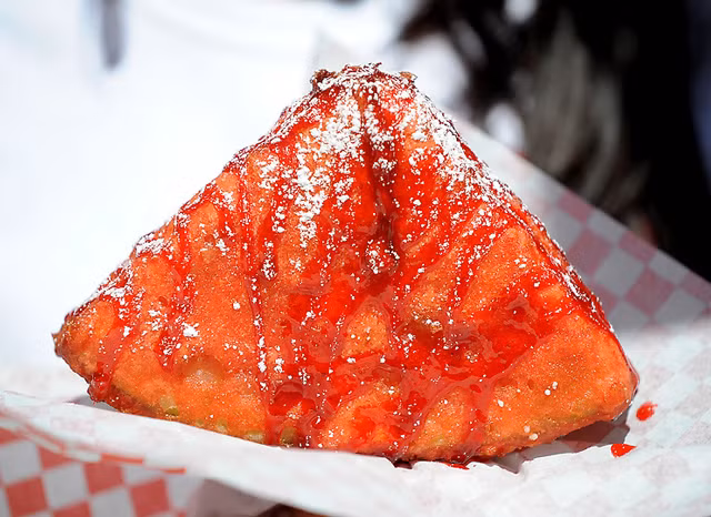 Dưới phần bình luận của bài viết, phần lớn cư dân mạng lại tỏ ra không hứng thú trước món dưa hấu chiên xù.