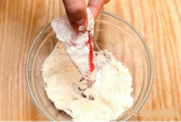 Theo đánh giá của nhiều người, món dưa hấu chiên xù nhìn thì ngon mắt nhưng khi được hỏi có nên ăn thì họ cho rằng: Không!.