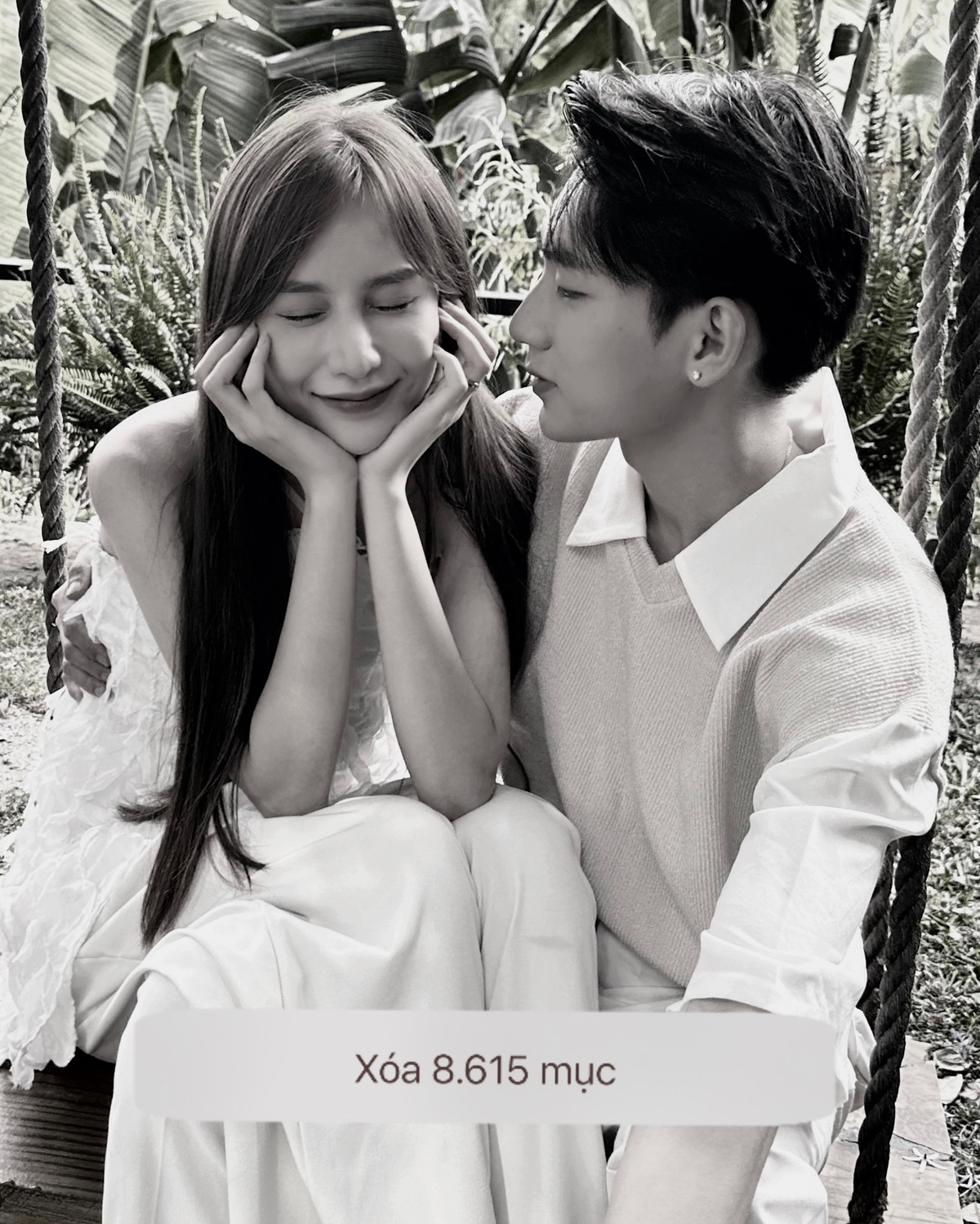 Con gái NSND Trần Nhượng - Jenna Anh Phương (Trần Hoàng Anh Phương, SN 1996) từng có màn tỏ tình với bạn trai kém 4 tuổi Ngô Đức Hải (SN 2000) - “dắt chị theo với” gây sốt trên sóng chương trình Tỏ tình hoàn mỹ năm 2022.