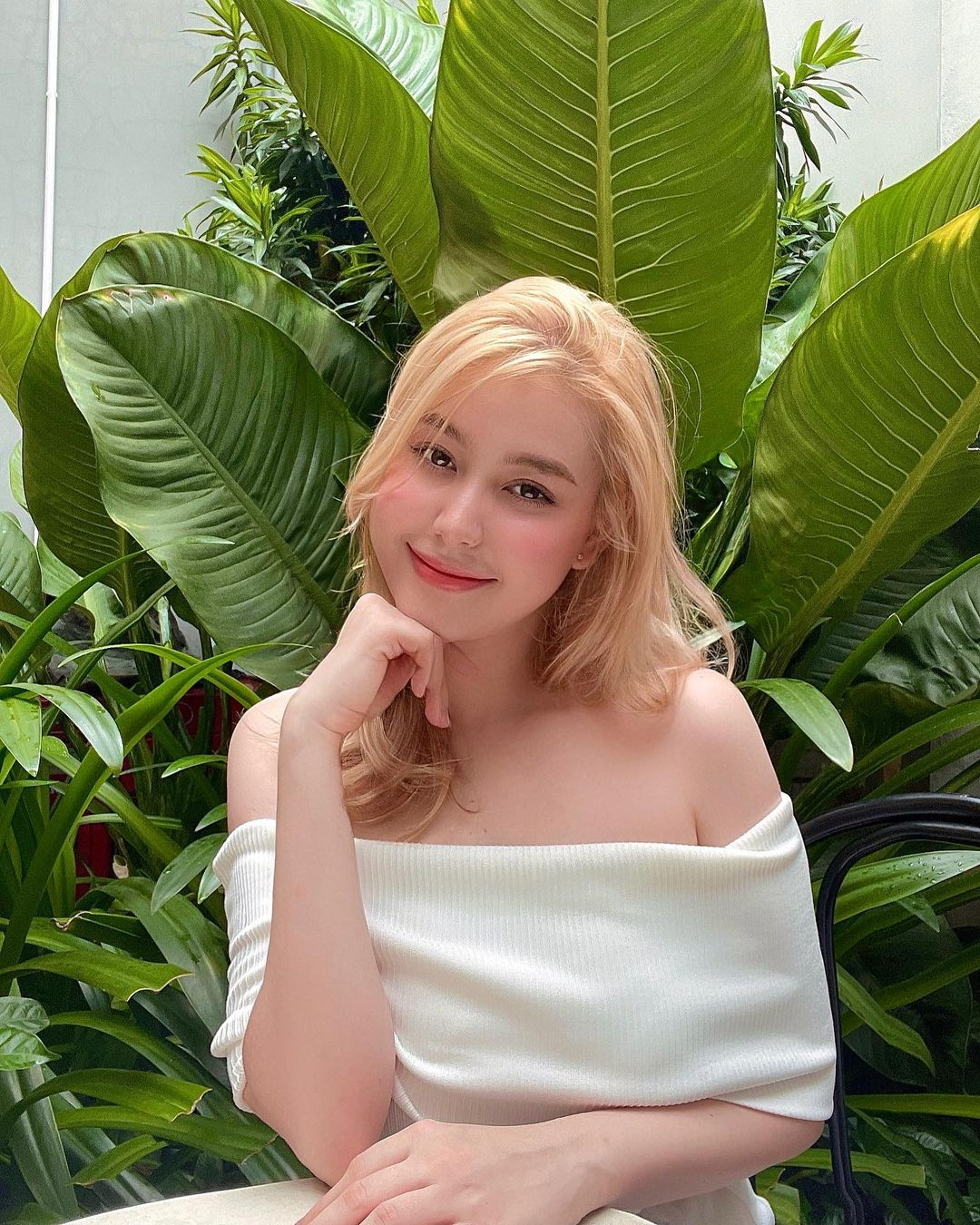 Hậu sinh nở, Sunna tiếp tục theo đuổi phong cách thời trang tôn dáng như thuở con gái.