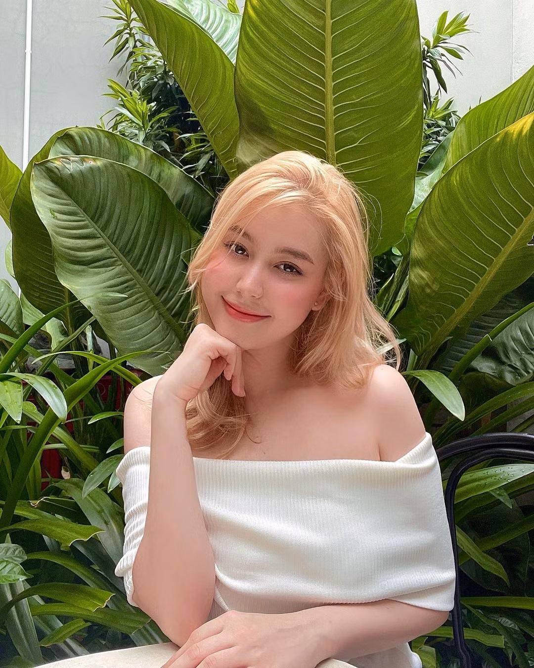 Hậu sinh nở, Sunna tiếp tục theo đuổi phong cách thời trang tôn dáng như thuở con gái.