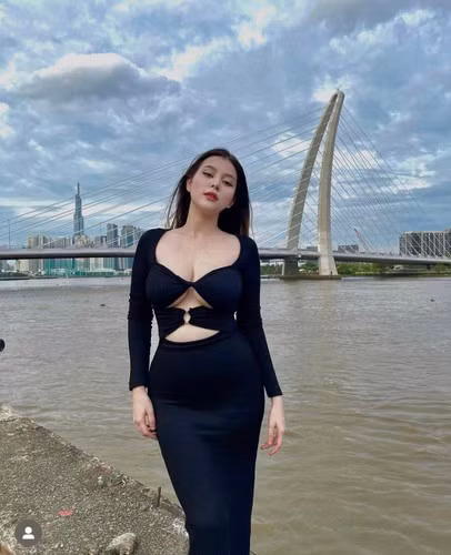 Hot girl 10x khá ưa chuộng những thiết kế bodycon vì kiểu dáng ấn tượng của trang phục.