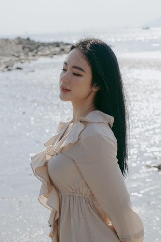 Đối với fan mê bộ môn thể hình, nhiều người không khỏi xuýt xoa ngưỡng mộ trước khối cơ cuồn cuộn của Angela Phương Trinh.