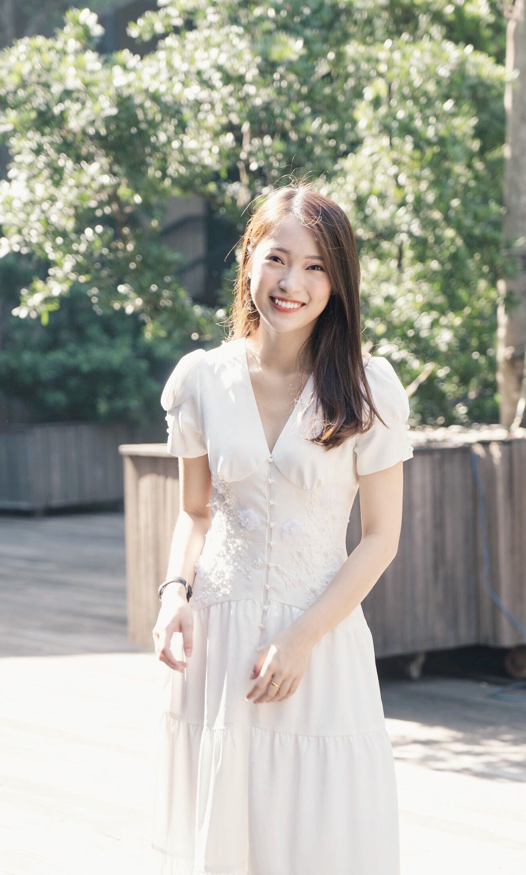 Khánh Vy cũng từng chia sẻ, thu nhập kiếm được từ việc chạy show, làm MC, tham gia event, làm KOLs… không hề nhỏ.