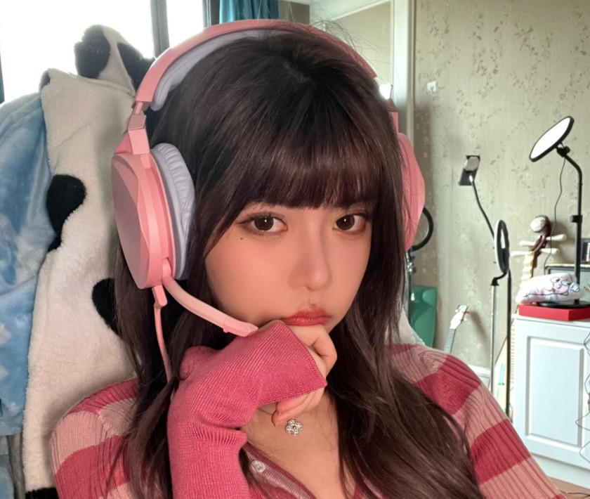 Chu Thục Di tự trấn an bằng lý do “ảnh thẻ căn cước của mình cũng không quá tệ”, “chất lượng chụp tốt”... thế nhưng vẫn chưa thể dập tắt những tranh cãi từ phía người xem.