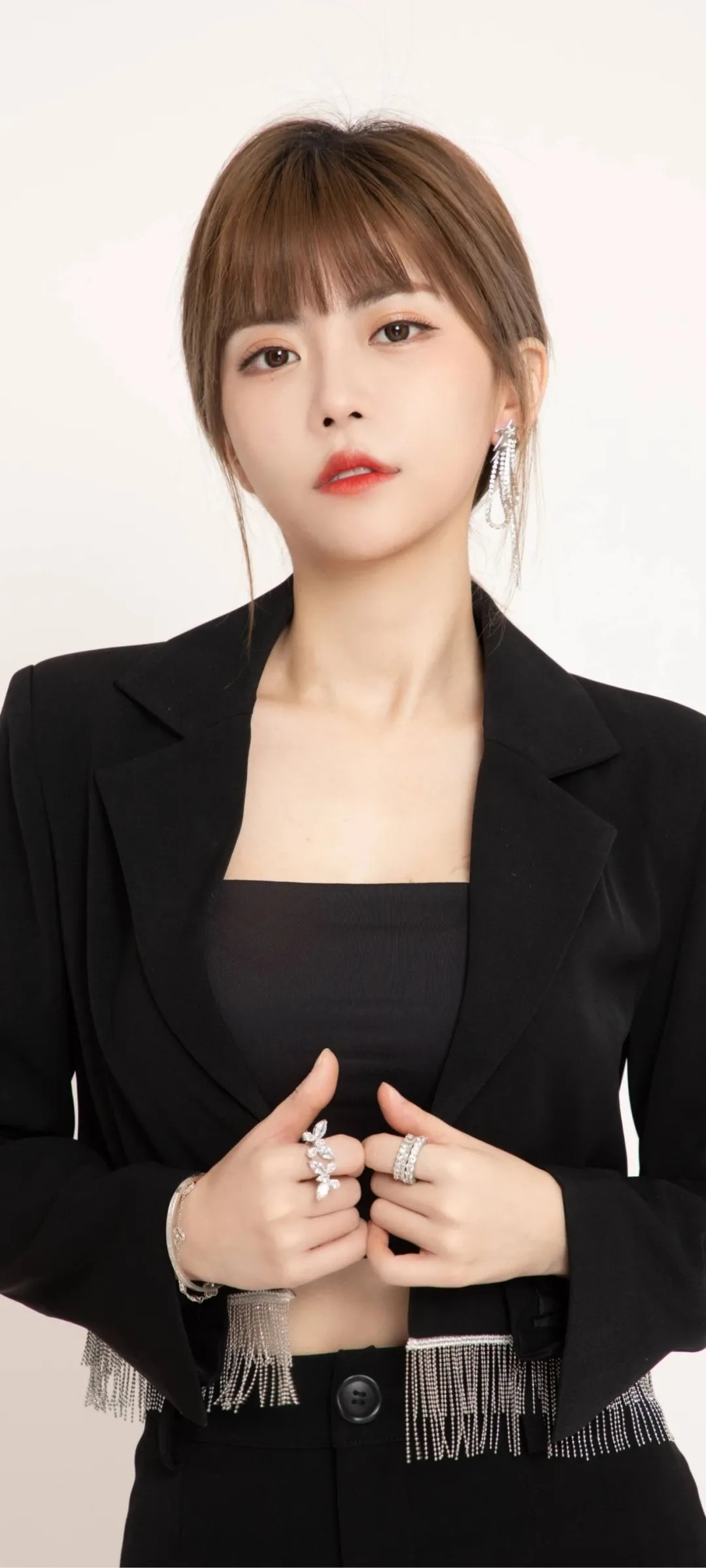 Có thể khẳng định, Chu Thục Di chính là hình mẫu caster lý tưởng, trọn vẹn “10/10” mà các fan LPL có thể kỳ vọng.