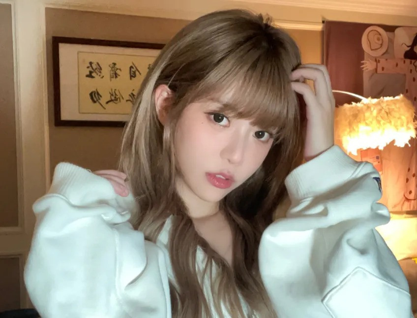 Nhiều người hâm mộ bất ngờ và tỏ hụt hẫng trước nhan sắc trên thẻ căn cước của Chu Thục Di.