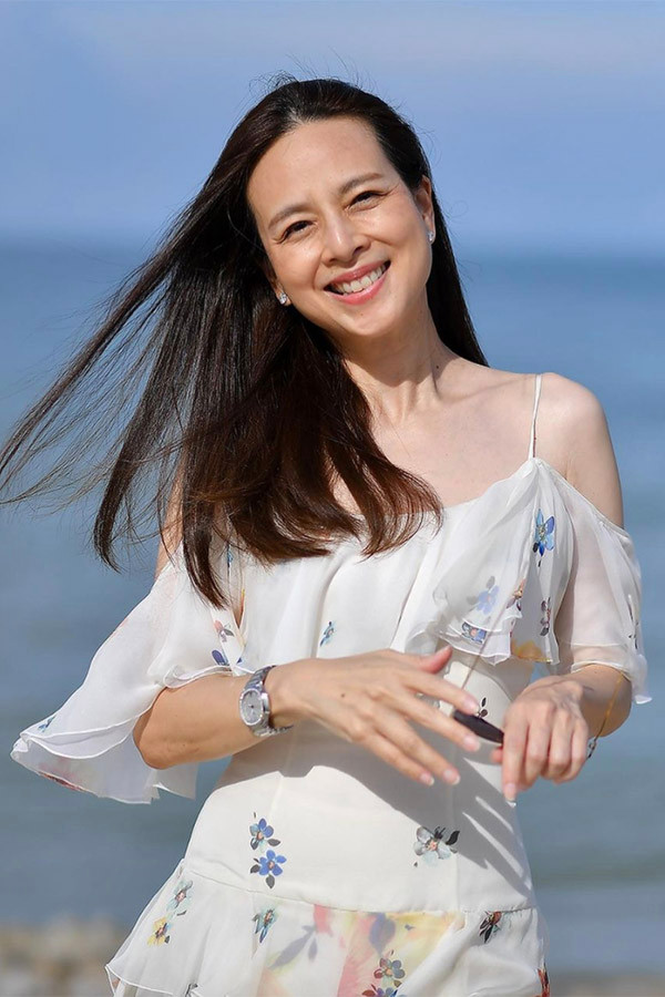 Tại SEA Games 2017, bà Nualphan Lamsam là quản lý của đội U22 Thái Lan, giải đấu họ giành huy chương vàng môn bóng đá nam.