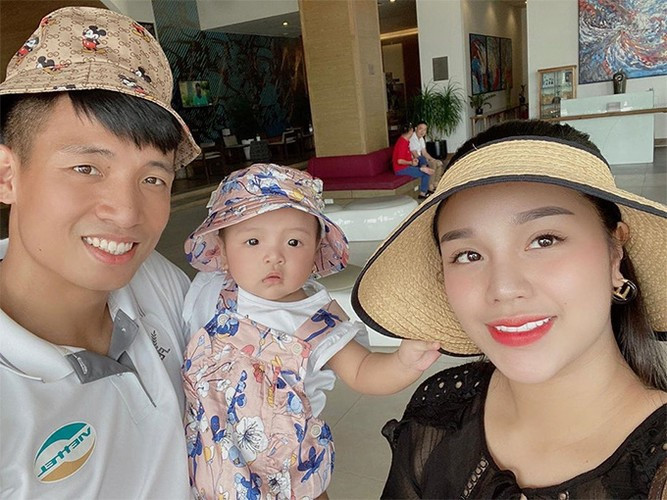 Trước đó, Khánh Linh từng khiến người hâm mộ trầm trồ khi cho biết chồng sẵn sàng thuê căn hộ ở tầng 37 chỉ vì vợ thích ở nhà cao tầng.