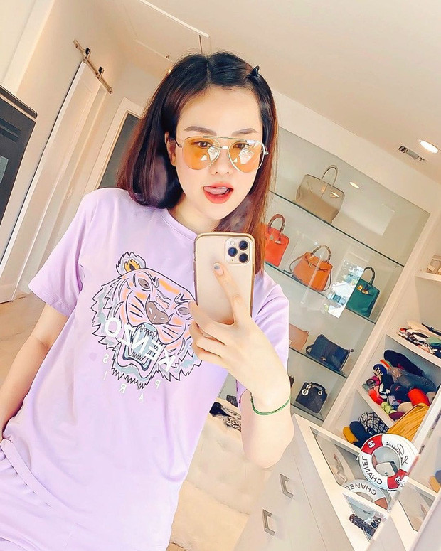 Xem phòng ngủ của Lan Phương thứ toát ra mùi đó là... tiền.