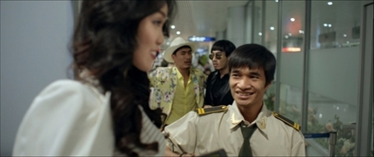 Sau 9 năm nổi tiếng, trên mạng xã hội, thỉnh thoảng Lệ Rơi vẫn cập nhật hình ảnh về bản thân. Tuy nhiên, bài đăng của anh không còn thu được nhiều tương tác như thời điểm mới nổi tiếng.