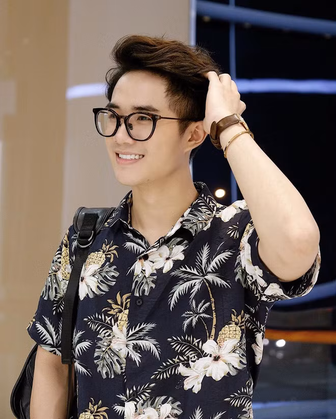 Ngọc Thịnh khiến fan nữ mê tít với nụ cười gây "sát thương". Ngoài đời, anh chàng vô cùng thân thiện, gần gũi như một "boyfriend material" lý tưởng.